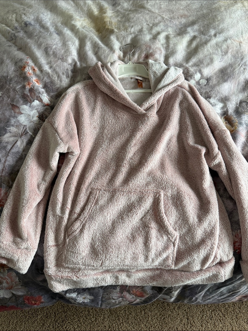 Cozy Women’s Hooded Sherpa Pullover - Light Pink